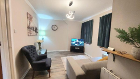 Neat & Comfortable 1 Bedroom Spring Garden Flat